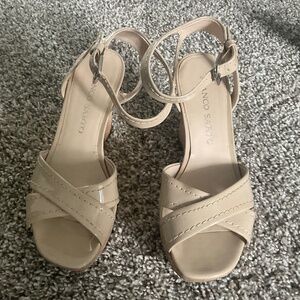 Franco Sarto beige patent leather cork wedge heel sandal size 6